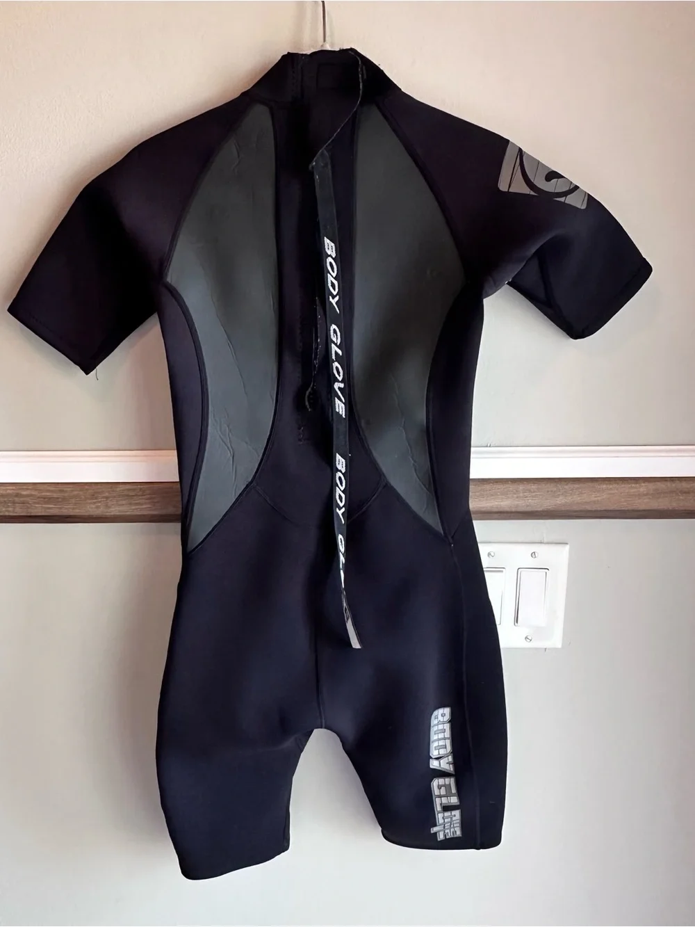 Body Glove Pro 3 Youth 2/1mm Shorty Surfing Wet Suit All Water Black